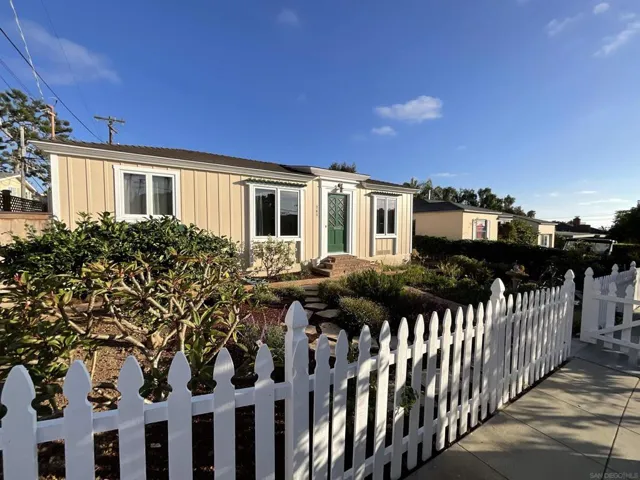 741 Arenas St, La Jolla, California 92037