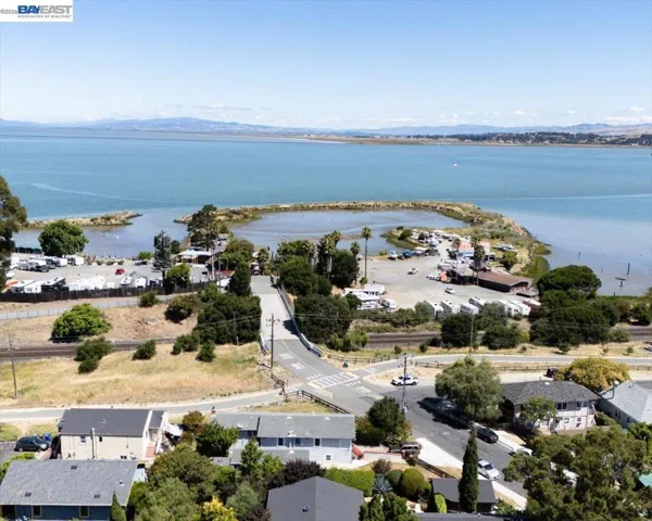 111 Garretson Ave, Rodeo, California 94572