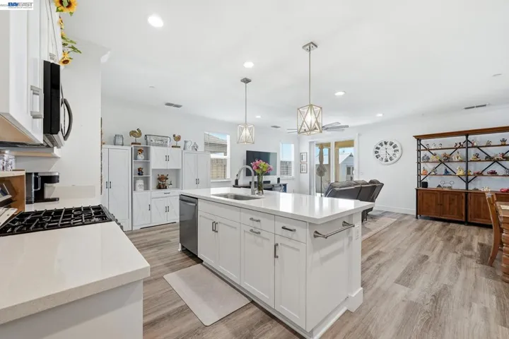 2249 Enchantment, Manteca, California 95337