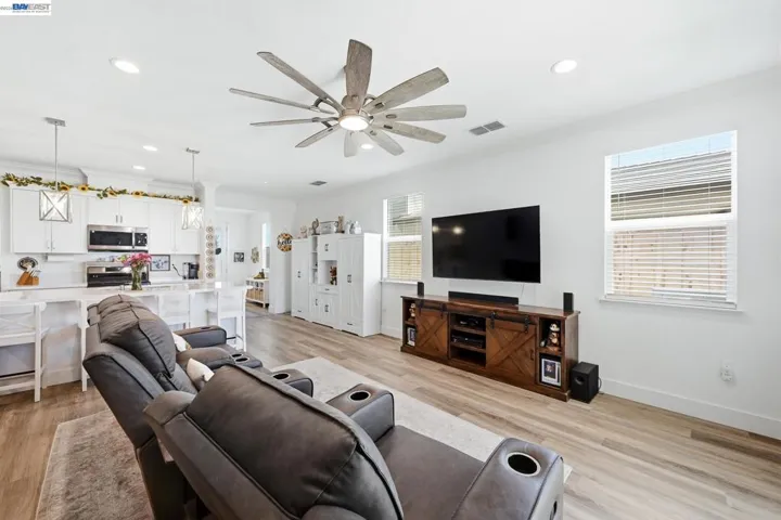 2249 Enchantment, Manteca, California 95337