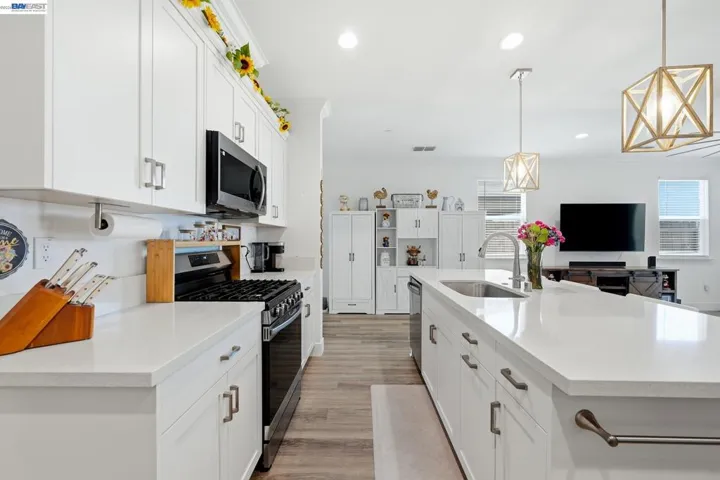 2249 Enchantment, Manteca, California 95337