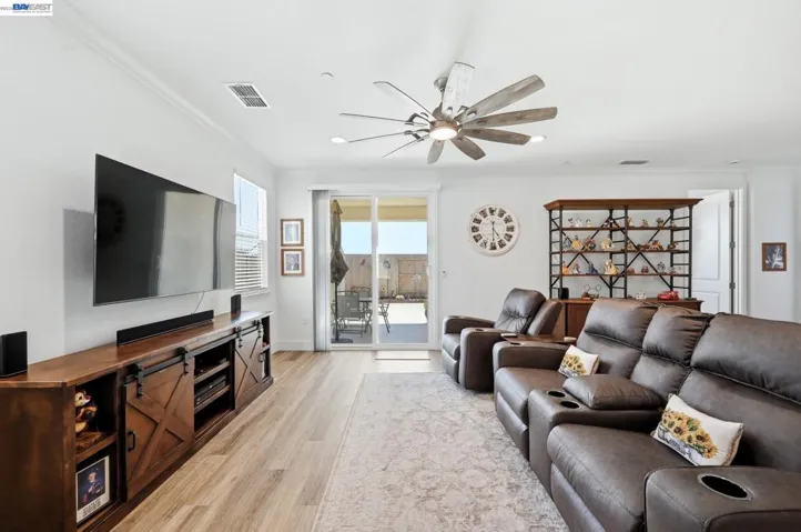 2249 Enchantment, Manteca, California 95337