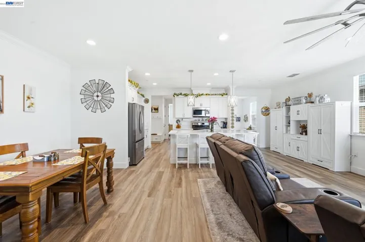 2249 Enchantment, Manteca, California 95337