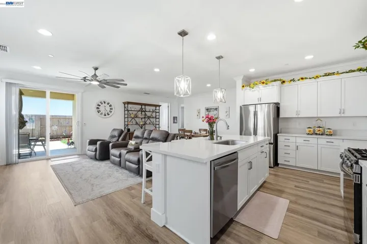 2249 Enchantment, Manteca, California 95337