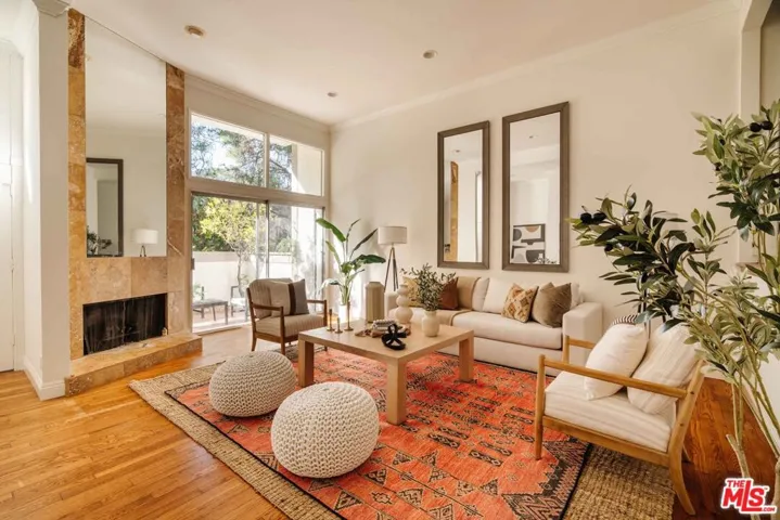 17158 Palisades Circle, Pacific Palisades, California 90272