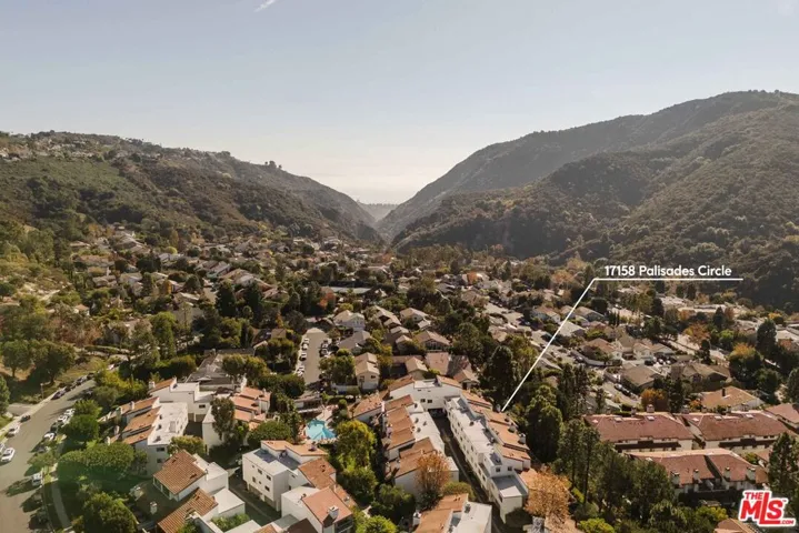 17158 Palisades Circle, Pacific Palisades, California 90272