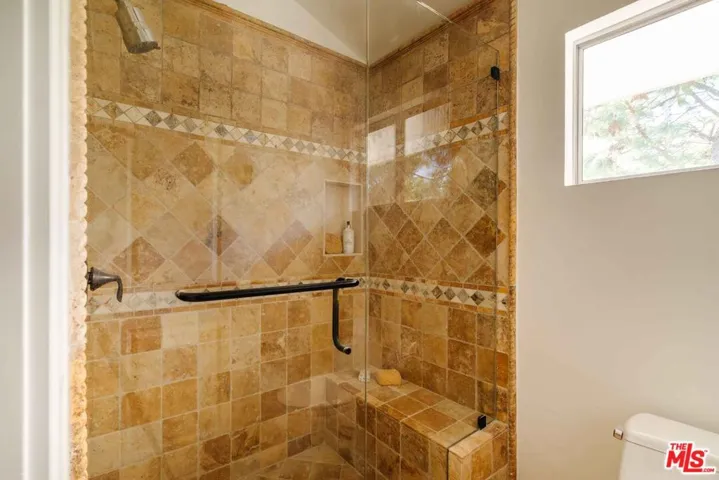 17158 Palisades Circle, Pacific Palisades, California 90272
