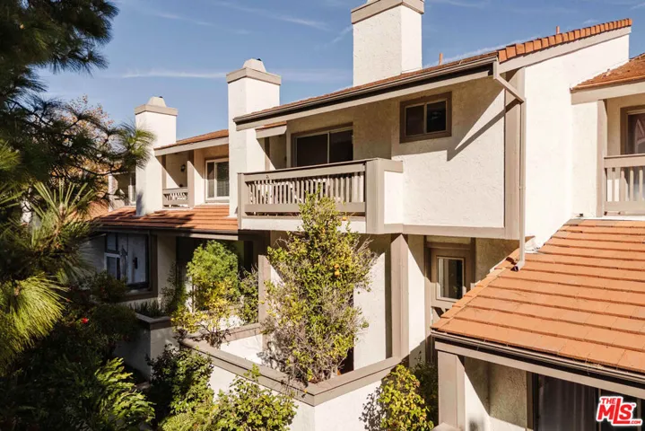 17158 Palisades Circle, Pacific Palisades, California 90272