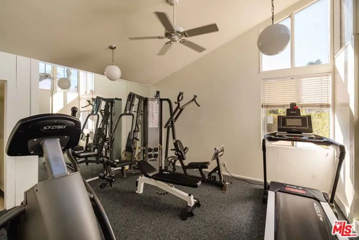 17158 Palisades Circle, Pacific Palisades, California 90272