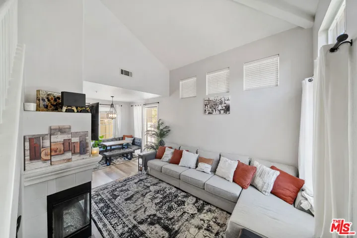 432 Middlebury Court, Claremont, California 91711