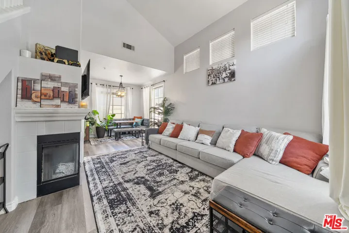 432 Middlebury Court, Claremont, California 91711