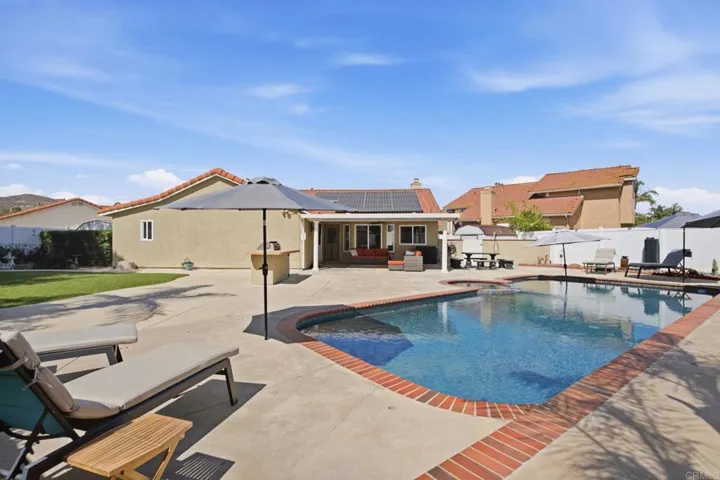 35369 Chiwi Circle, Wildomar, California 92595