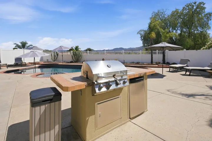 35369 Chiwi Circle, Wildomar, California 92595