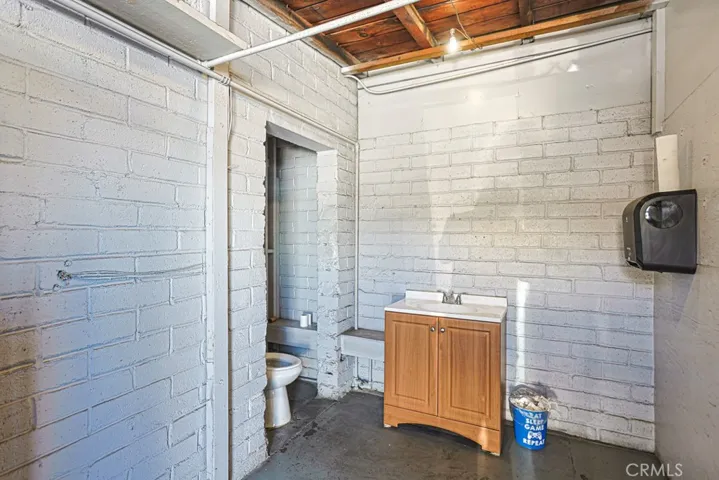 327 W 17th, Santa Ana, California 92706
