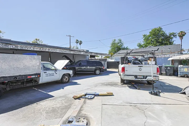 327 W 17th, Santa Ana, California 92706