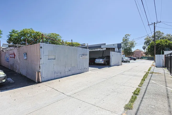 327 W 17th, Santa Ana, California 92706
