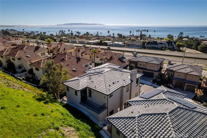 2732 Barcelona Street, Pismo Beach, California 93449