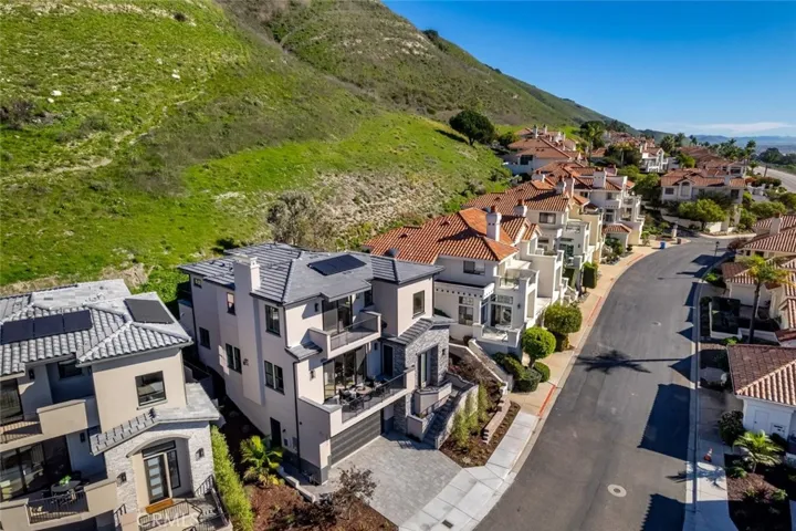 2732 Barcelona Street, Pismo Beach, California 93449