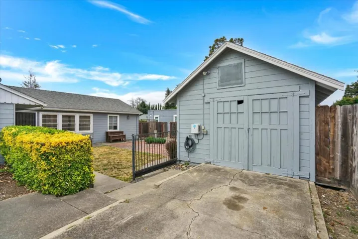 20583 Cambridge Avenue, Hayward, California 94541