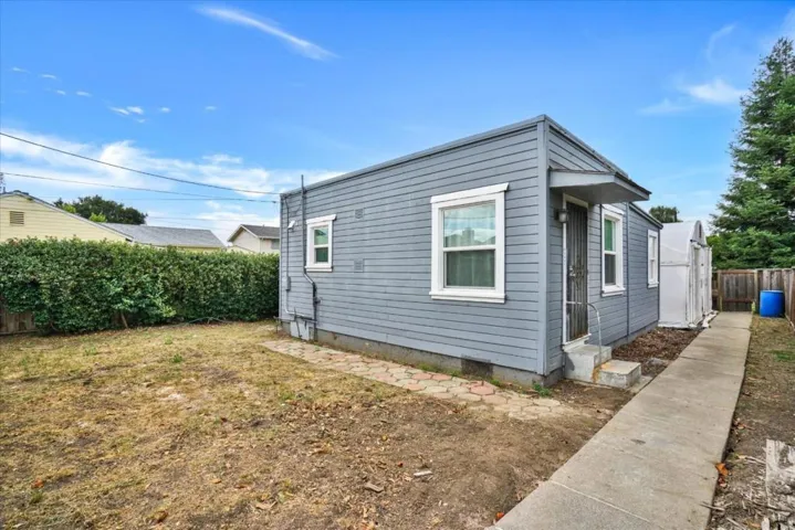20583 Cambridge Avenue, Hayward, California 94541