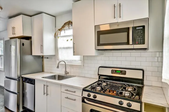 20583 Cambridge Avenue, Hayward, California 94541