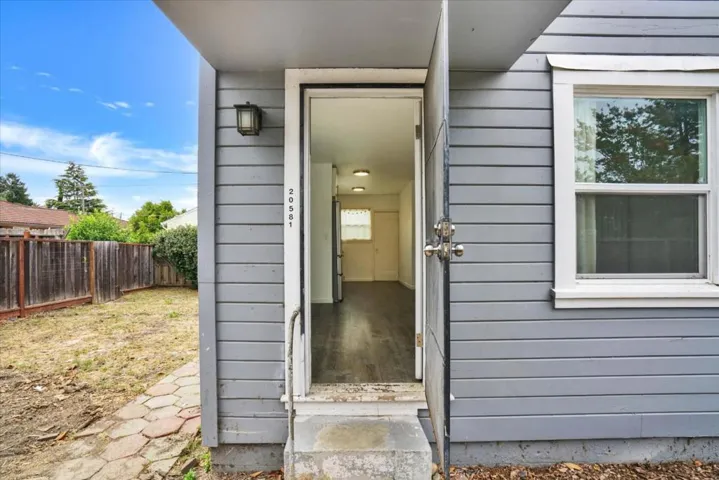 20583 Cambridge Avenue, Hayward, California 94541