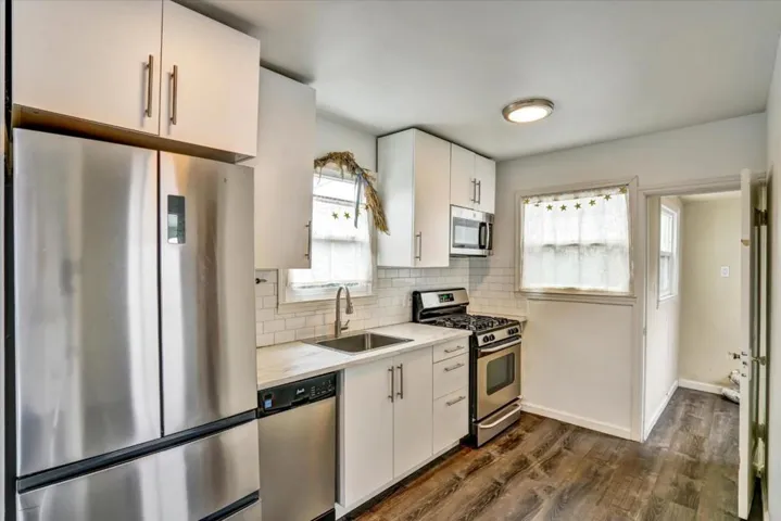 20583 Cambridge Avenue, Hayward, California 94541