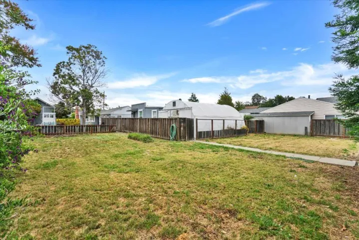 20583 Cambridge Avenue, Hayward, California 94541