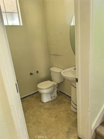 6633 Meadowlark, Winton, California 95388