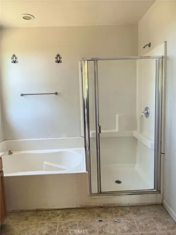 6633 Meadowlark, Winton, California 95388