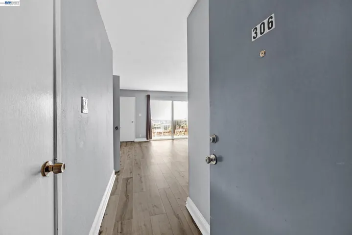 2 Panoramic Way 306, Berkeley, California 94704 — photo 4