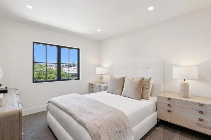 401 Grand Street, Redwood City, California 94062