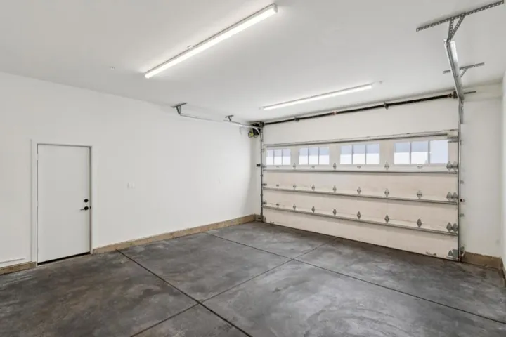 401 Grand Street, Redwood City, California 94062