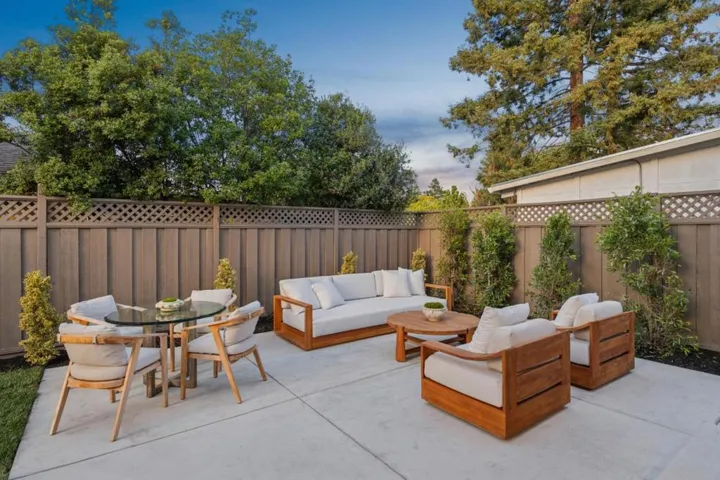 401 Grand Street, Redwood City, California 94062