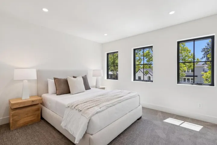 401 Grand Street, Redwood City, California 94062