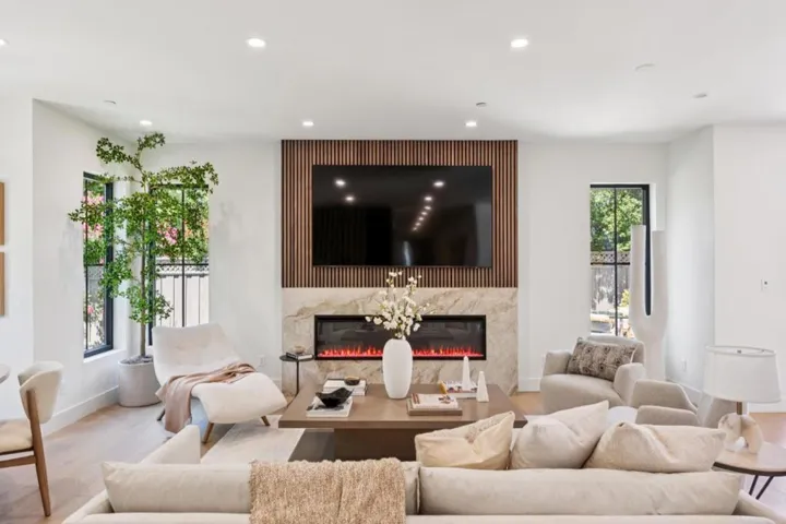 401 Grand Street, Redwood City, California 94062