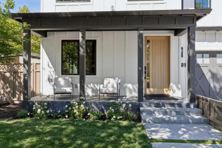 401 Grand Street, Redwood City, California 94062