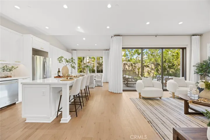 149 Winnett, Irvine, California 92602