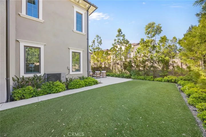 149 Winnett, Irvine, California 92602