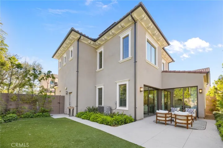 149 Winnett, Irvine, California 92602