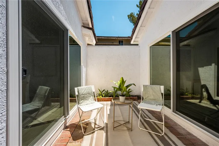 12 Blackswan, Irvine, California 92604