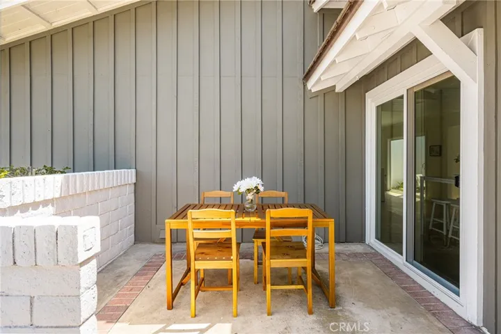 12 Blackswan, Irvine, California 92604