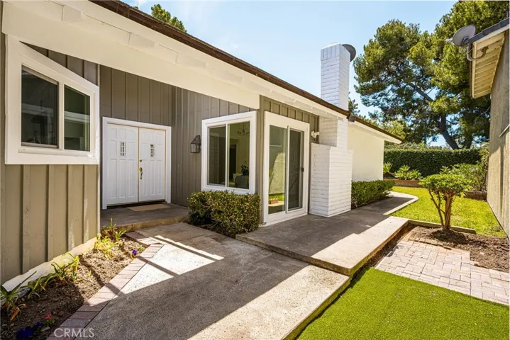 12 Blackswan, Irvine, California 92604