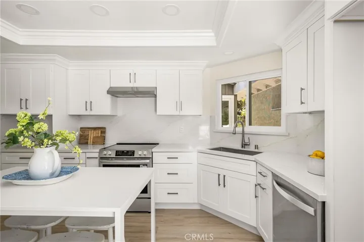 12 Blackswan, Irvine, California 92604