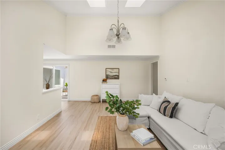 12 Blackswan, Irvine, California 92604