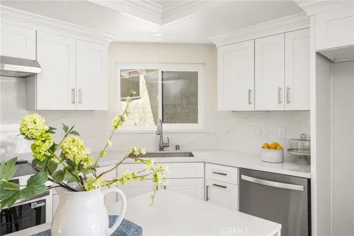 12 Blackswan, Irvine, California 92604