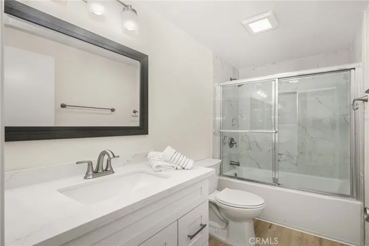 12 Blackswan, Irvine, California 92604