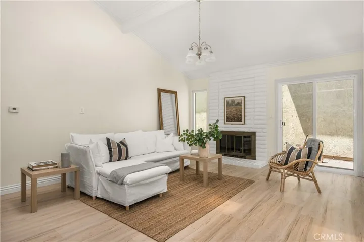 12 Blackswan, Irvine, California 92604