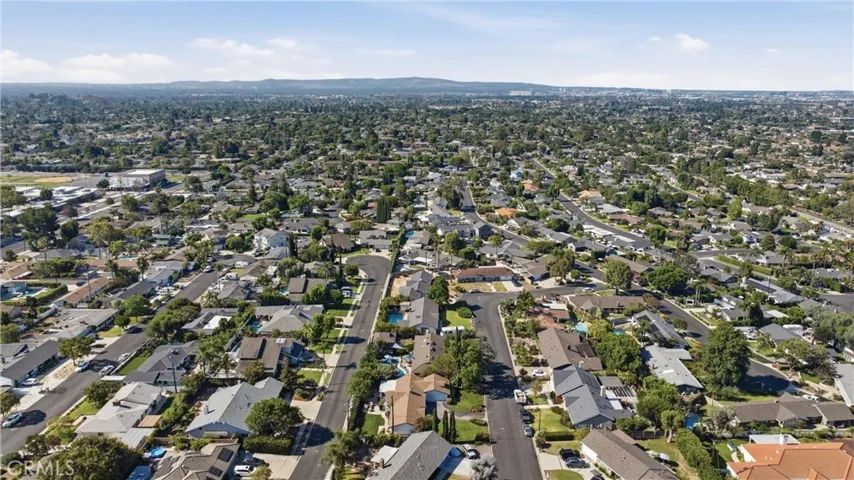 13032 Earlham, Santa Ana, California 92705