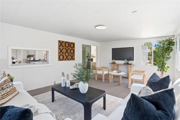 13032 Earlham, Santa Ana, California 92705
